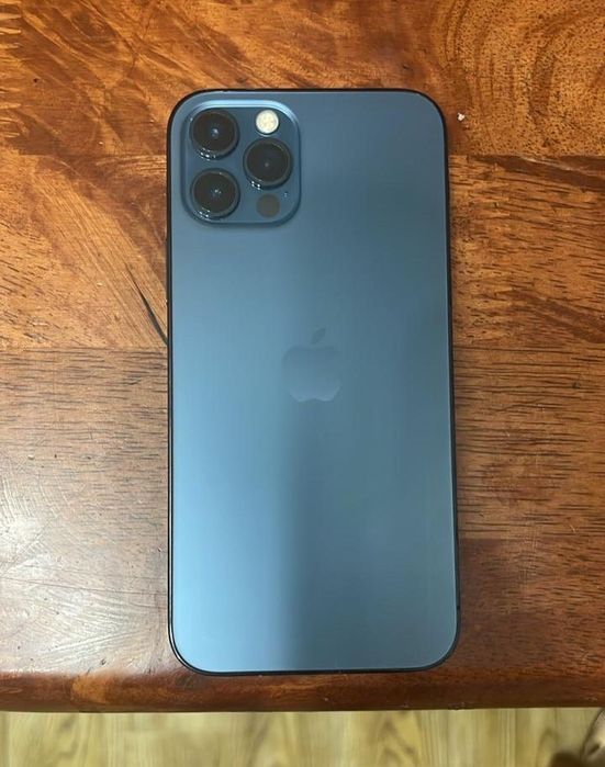 Продам Iphone 12 pro