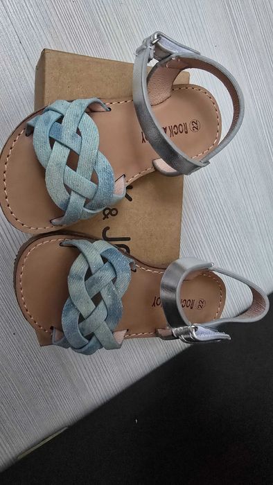 Детски сандали за момичета