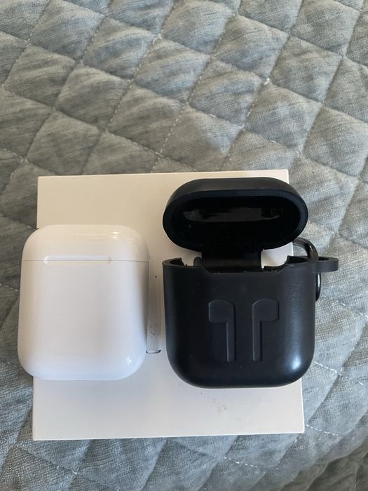 Airpods оригинал.