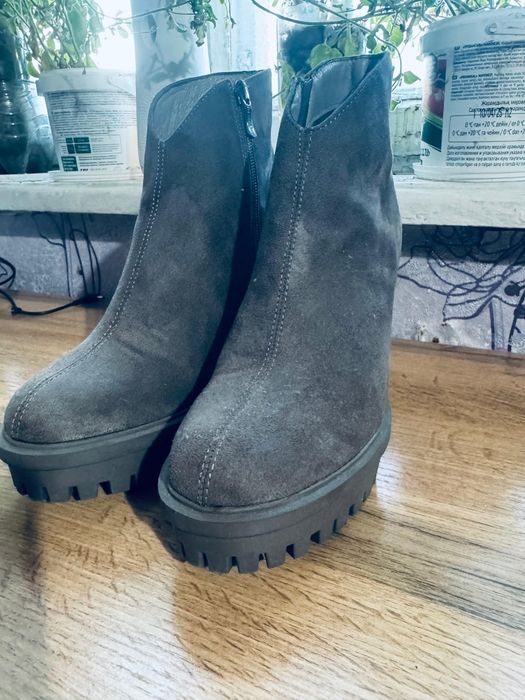 Женские кожаные ботильоны на каблуке стильные и удобные