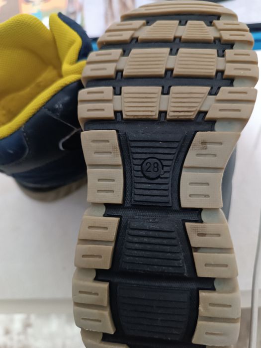 Продам детские сапожки 28 размер