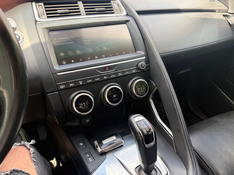 VAND   JAGUAR  E-PACE, 150CP , cutie automata