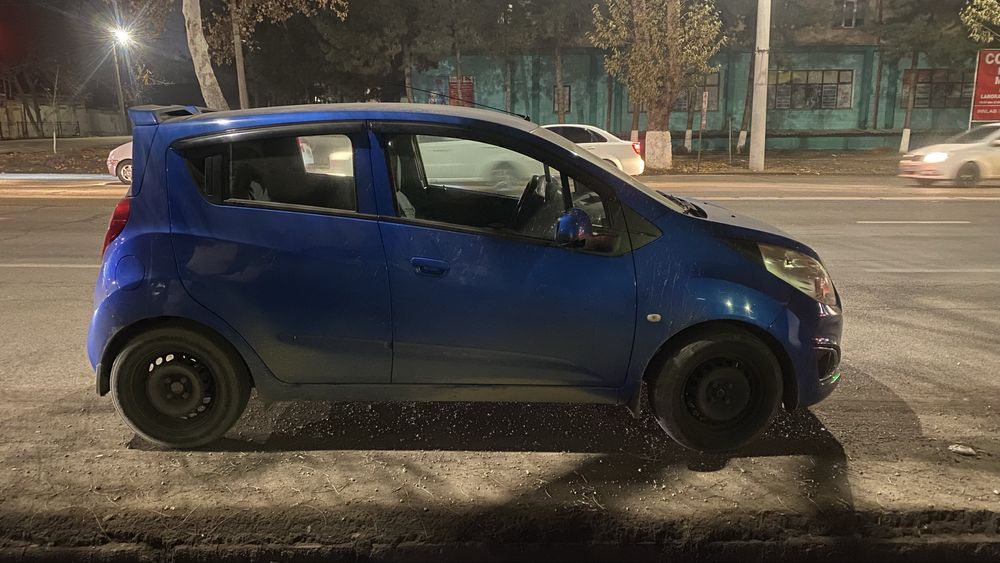 Срочна продаются Spark EURO-2 2013