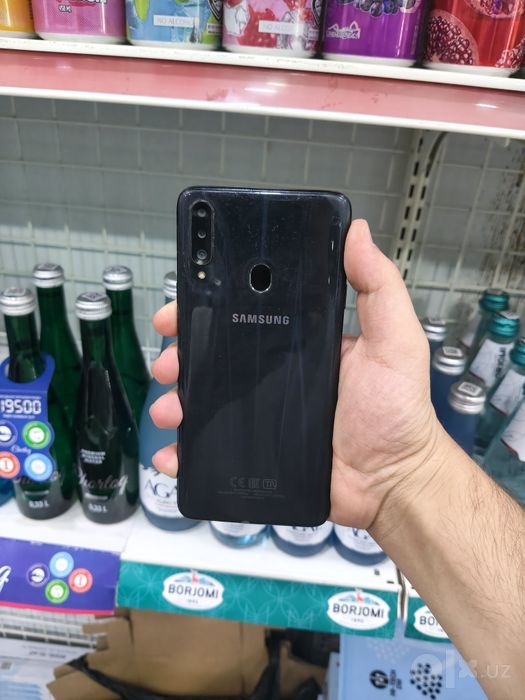 Samsung Galaxy A20S 3/32 GB ideal srochna sotladi