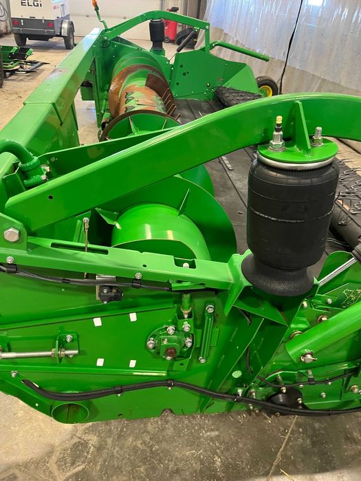 Подборщик John Deere 615P