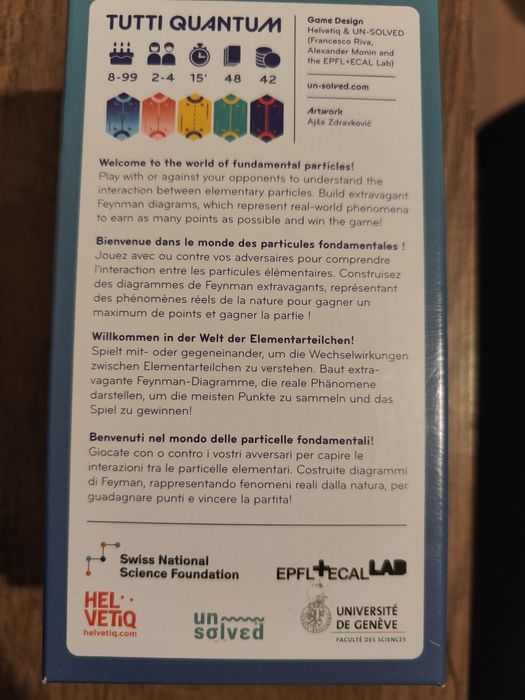 Семейна игра за елементарни частици