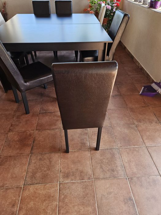 Masa cu 8 scaune