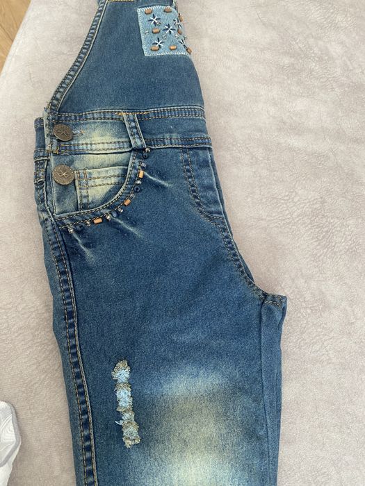 Джинсы комбинезон