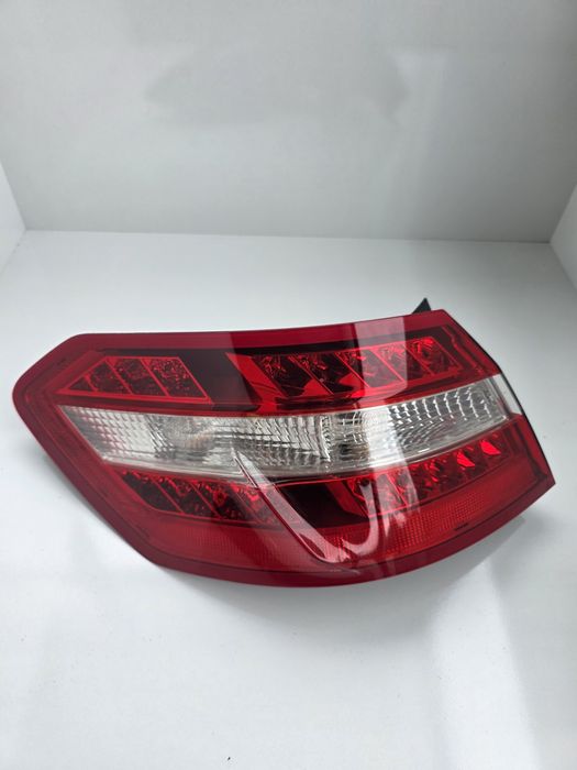 Ляв стоп Mercedes E-class W212 седан