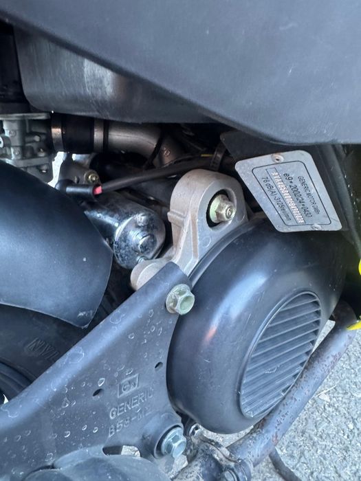 Vând scuter 49cc 2 Timpi