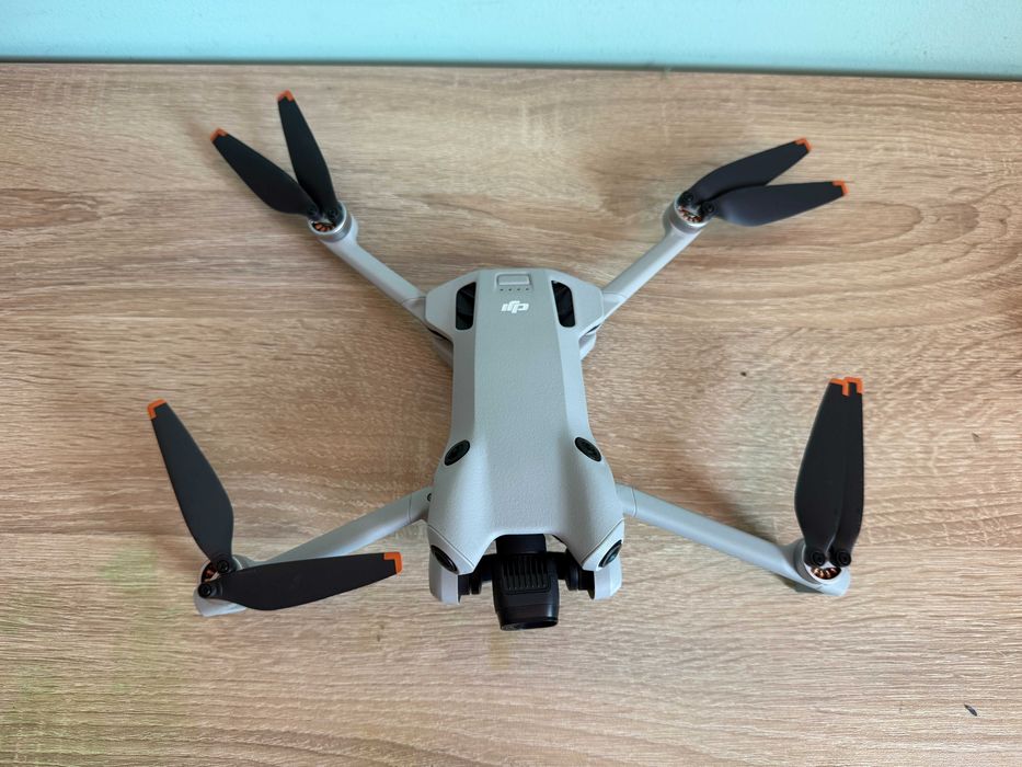 DJI Mini 4 pro Fly More Combo в гаранция