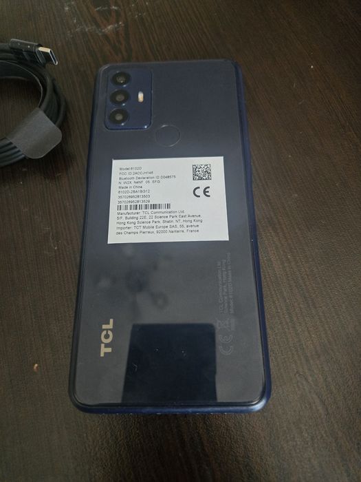 Продавам смарт телефон  TCL 305