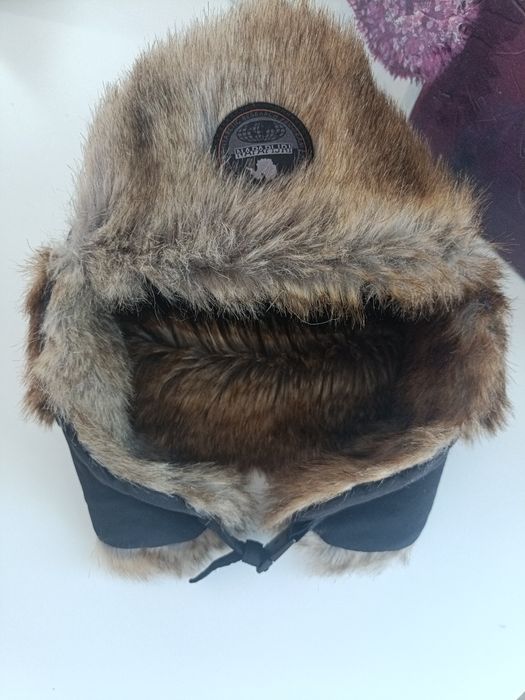 Căciulă Napapijri cu blana