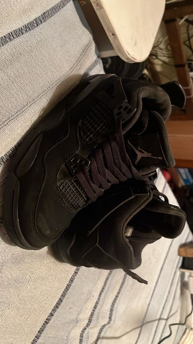 Vând adidași Jordan