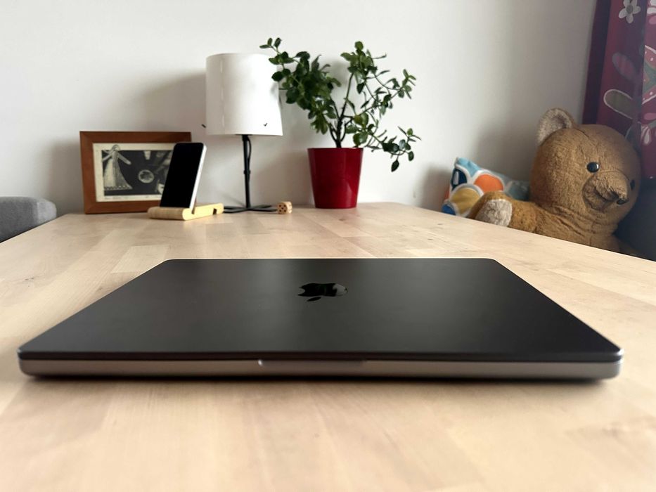 Apple Macbook Pro A2442 М1 MAX 32GB 32GPU 14 инча 2021 г