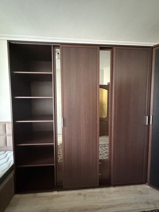 продам спальный гарнитур