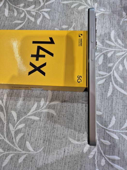 Телефон RealMe 14X