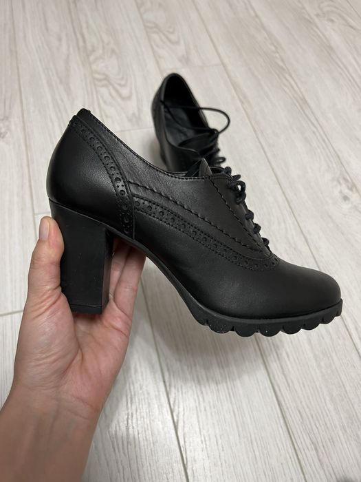 Продам новые ботильоны Италия