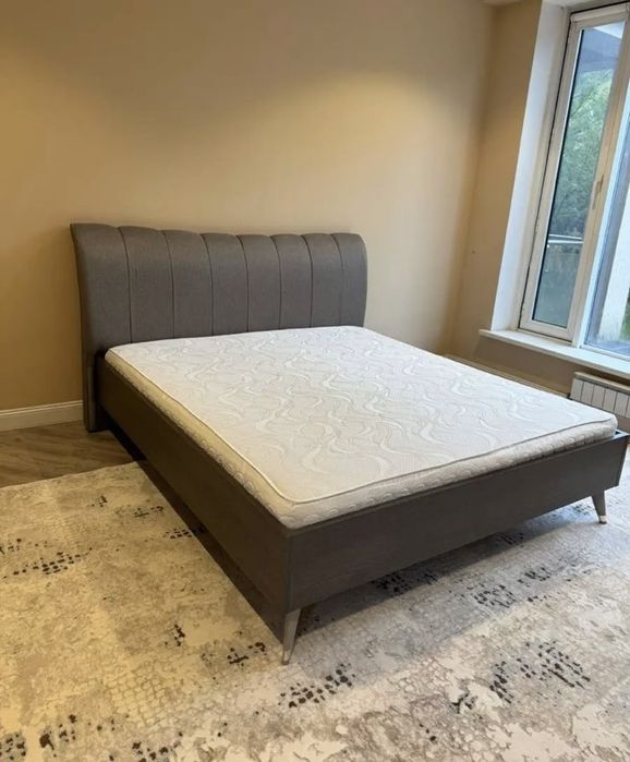 Большой матрас пружинный