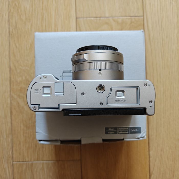 Panasonic Lumix DC-L10 L10