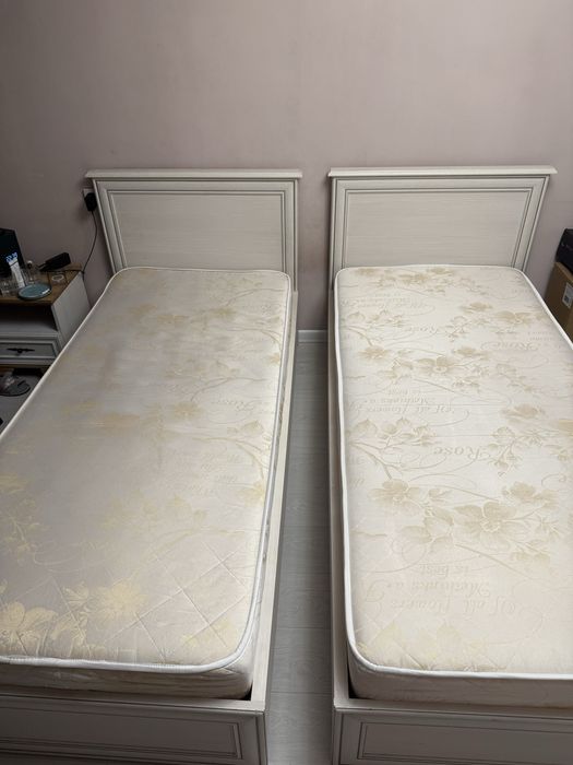 Продам 2 односпальные кровати