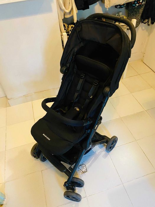 MAXI COSI Количка Lara 2 Essential Black