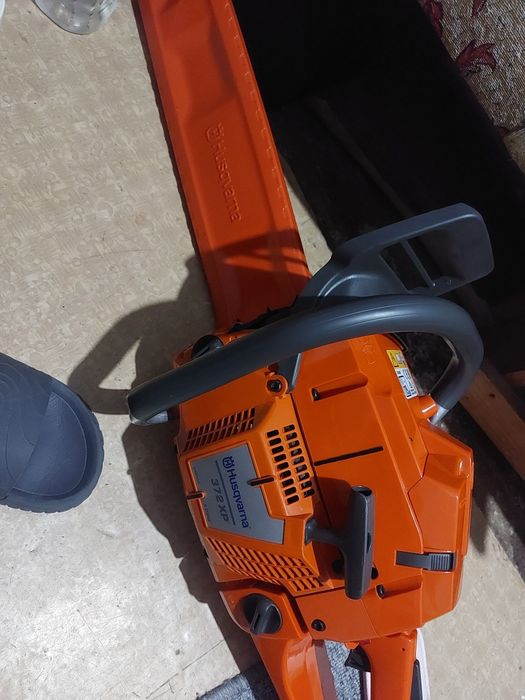 Tai lemne  cu drujba profesionala