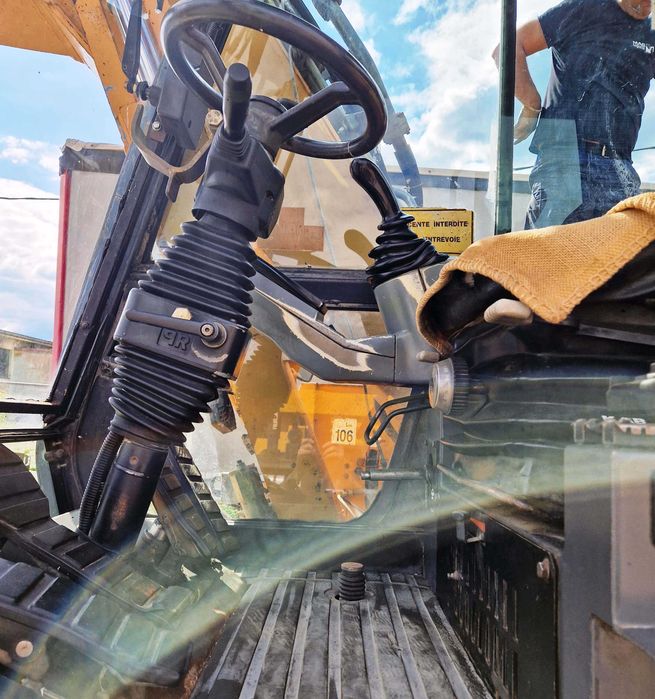 excavator pe roti/cale ferata CASE 788