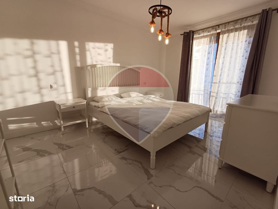 Apartament cu 3 camere de închiriat în zona Piata Cluj
