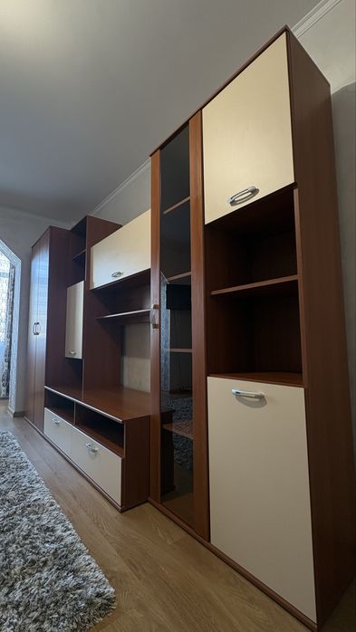 Vând mobila living