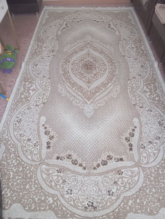 Продам ковер размер 2*4