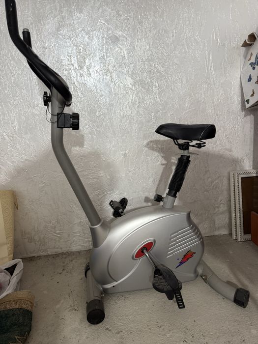 Тренажерный велосипед