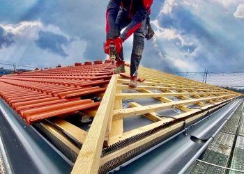 Reparatii acoperișuri de urgență