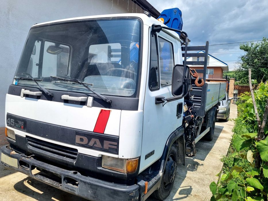 Vând DAF 45.150 Basculabil Trilateral cu Macară – 377.000 km – Stare Excelentă