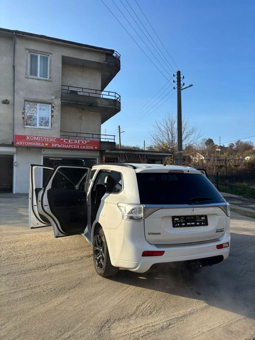 Продавам Mitsubishi