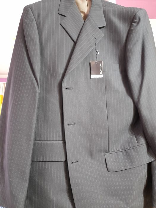 Vind costum nou negru cu dungi "Burton" din London mărimea 42-44 L