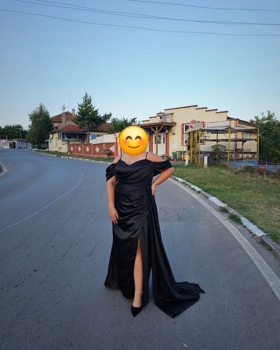 Официална рокля.