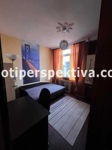 Продава се Тристаен апартамент в Пловдив, Христо Смирненски - 84 кв.м за 1822 €/кв.м - Снимка #4