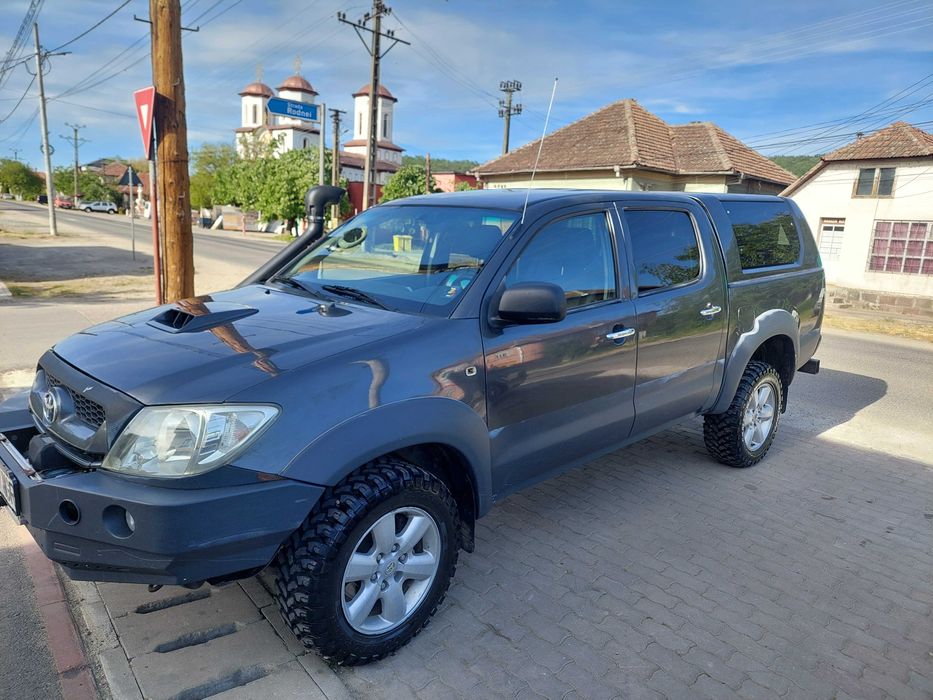 Vand Toyota Hilux, An de fabricatie 2010