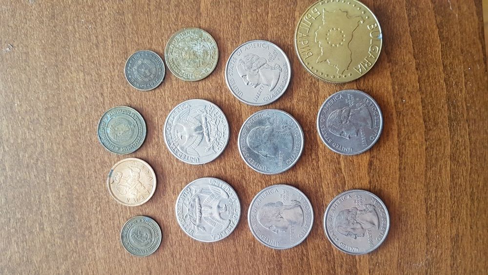 Лот монети и левове без последните три.