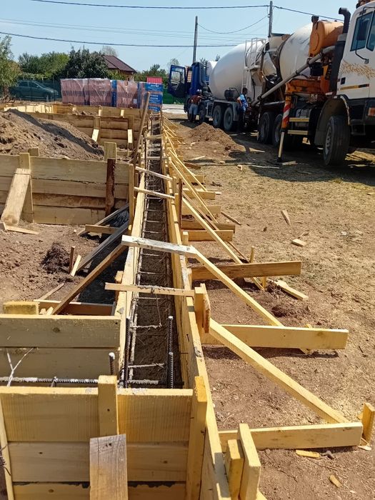 Execut lucrări de amenajări interioare și exterioare Gorj