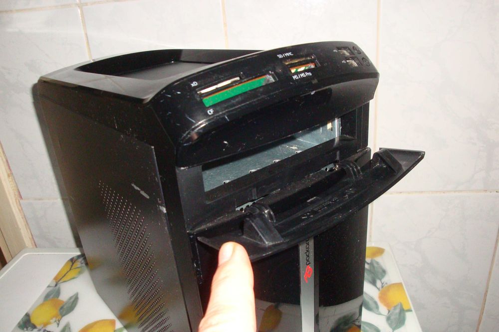 carcasa Packard Bell mini itx cu sursa Hipro card reader