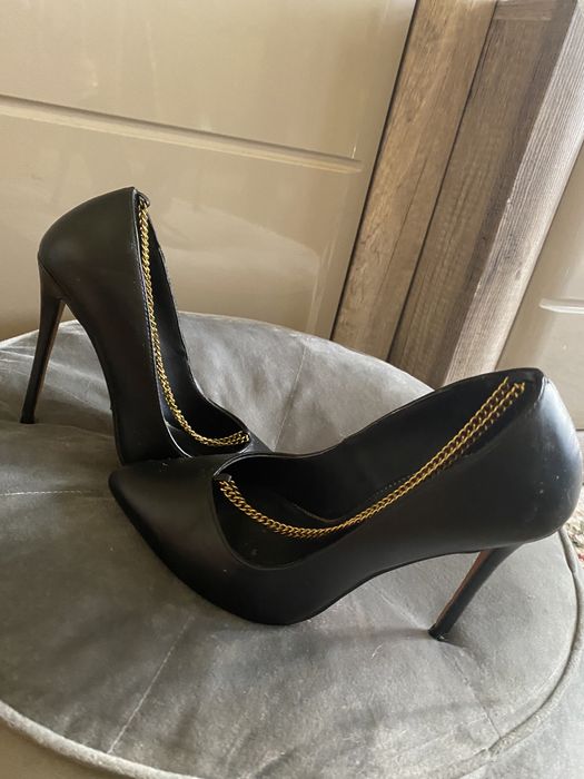 Pantofi negri Marciano Guess