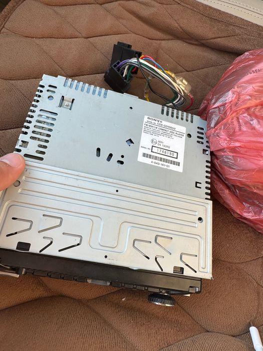 Sony CDX G3100 player