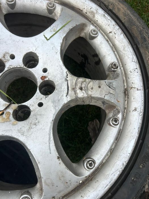 Продам колёса с дисками 225/50/r17