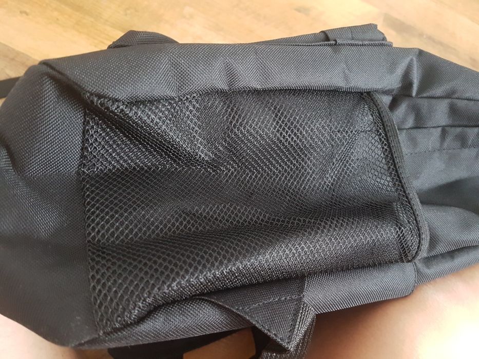 Ghiozdan/rucsac/geanta laptop/cadou anime Attack on Titan