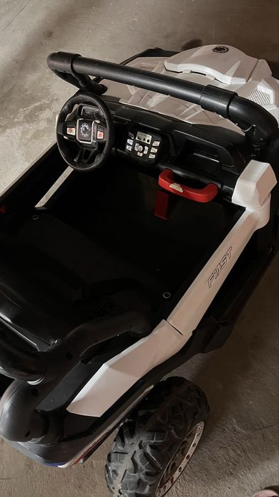 Детская машина джип