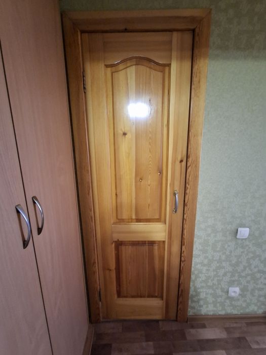 Продам деревянные двери.