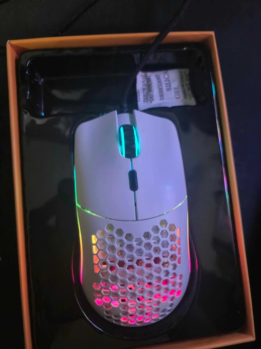 Mouse gaming Glorius MODEL O (VANDUT)