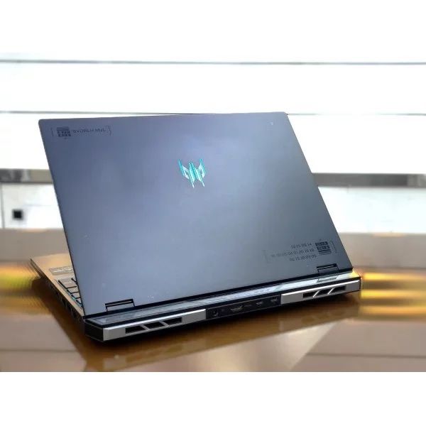 Ноутбук predator neo 16s i9 gen 14 экран 240гЦ все пломбы на месте